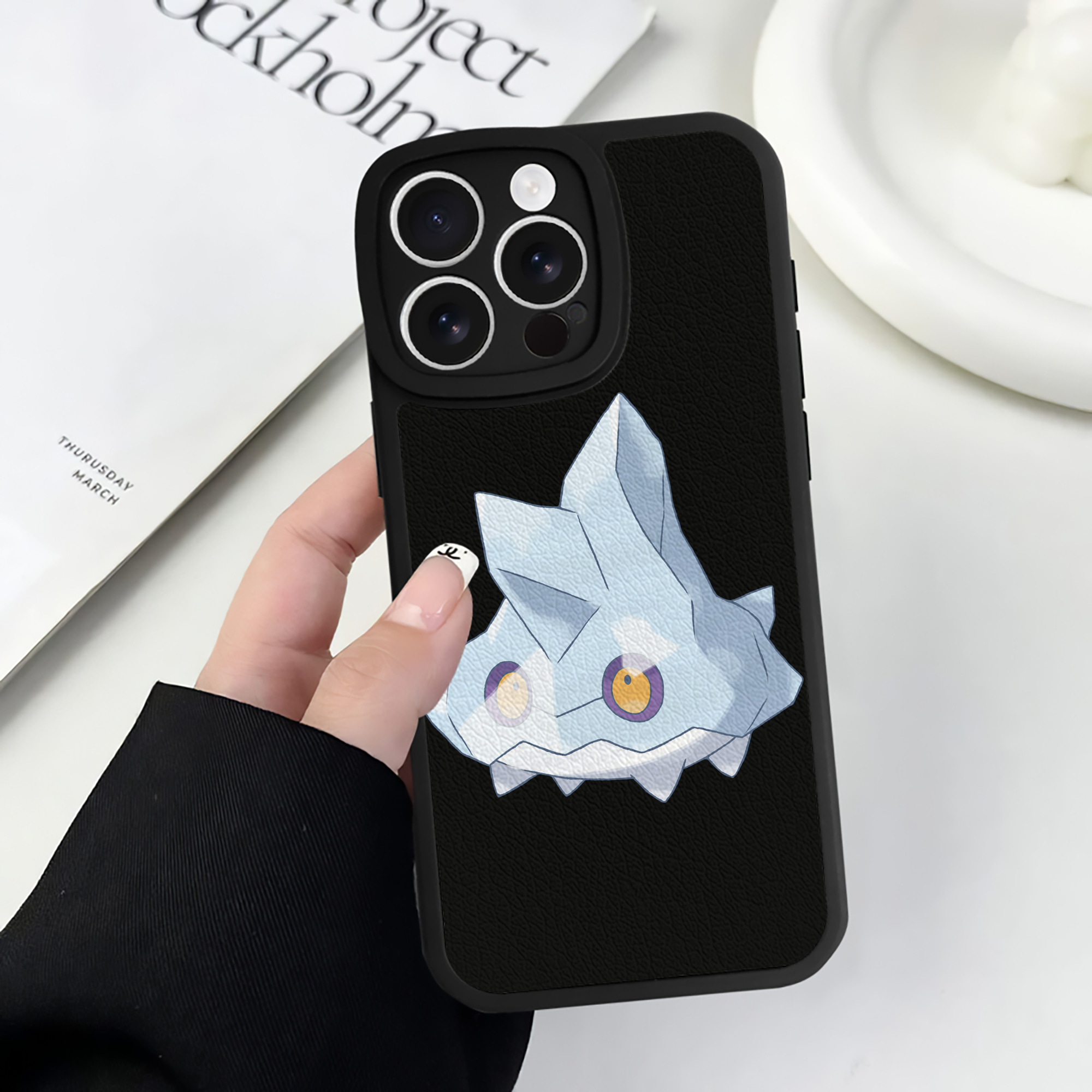 （画像用） ポケットモンスター Pokémon 【iPhone 16シリーズ対応】シリコンスマホケース（レザー調） 材質：シリコン